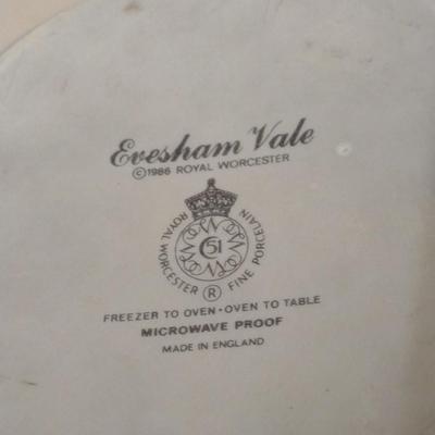Collection of Porcelain Bake Ware