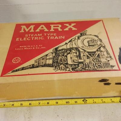 LOT 171    MARX TRAIN SET