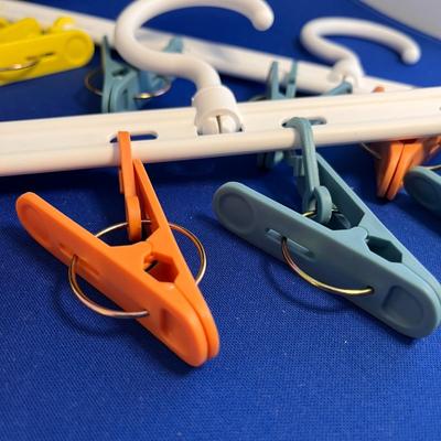 HANDY CLIP HANGER X2