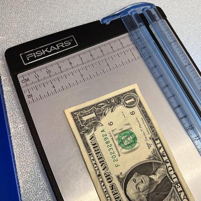 FISKARS PAPER CUTTING, TRIMMING BOARD 12â€