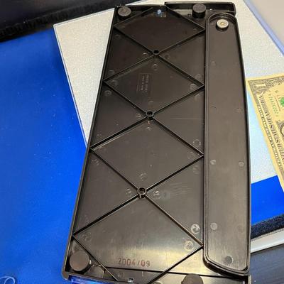 FISKARS PAPER CUTTING, TRIMMING BOARD 12â€