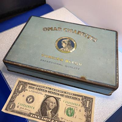 ANTIQUE CIGARETTES TIN