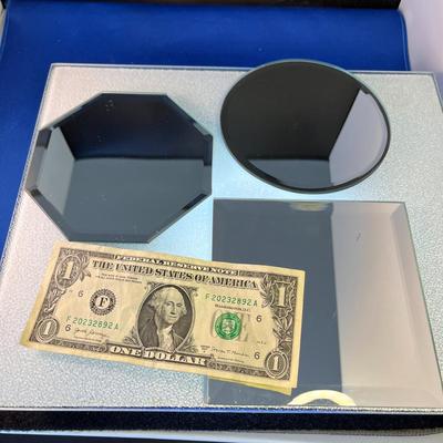 SET OF 3 BEVELED MIRROR CANDLEHOLDER/TRAY