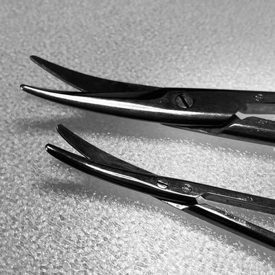 LAWTON SURGICAL CURVED TIP SCISSORS x2