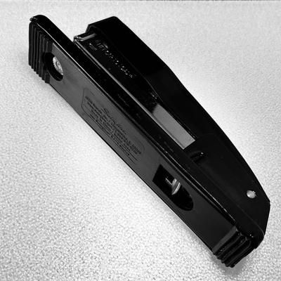 BLACK SWINGLINE STANDARD STAPLER