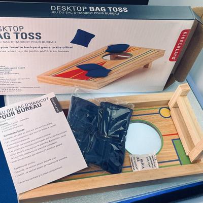 WOODEN DESKTOP BAG TOSS GAME