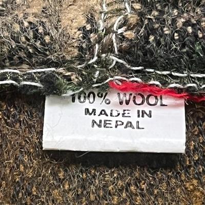 BEAUTIFUL WOOL PONCHO NEPAL