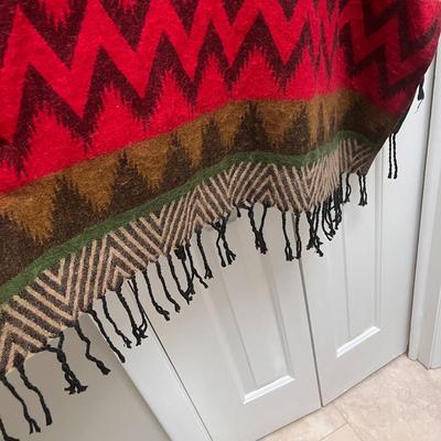 BEAUTIFUL WOOL PONCHO NEPAL