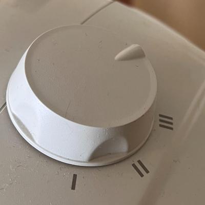 LAKEWOOD PORTABLE 3 SPEED FAN