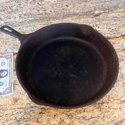 WAGNER WARE 11â€ CAST IRON SKILLET