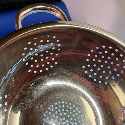 LARGE STAINLESS COLANDER STRAINER 