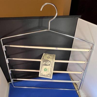 WELL MADE MULTI PANT HANGER