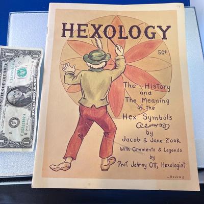 1971 PENNSYLVANIA DUTCH FOLK ART HEX SYMBOLS