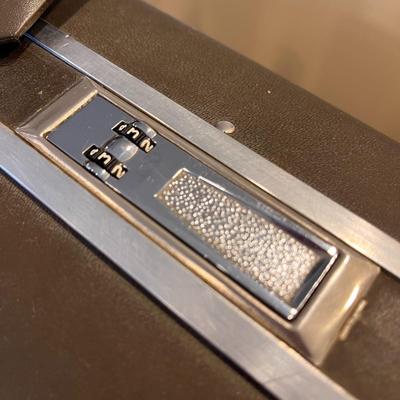 NATIONAL BRIEF CASE w/WORKING COMBINATION