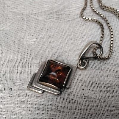 Beautiful Baltic Amber 16" 925 Necklace