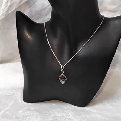 Beautiful Baltic Amber 16" 925 Necklace