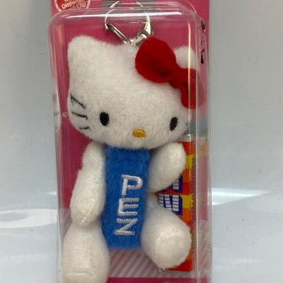 Hello Kitty PEZ Plush Candy Dispenser Keychain New in Package