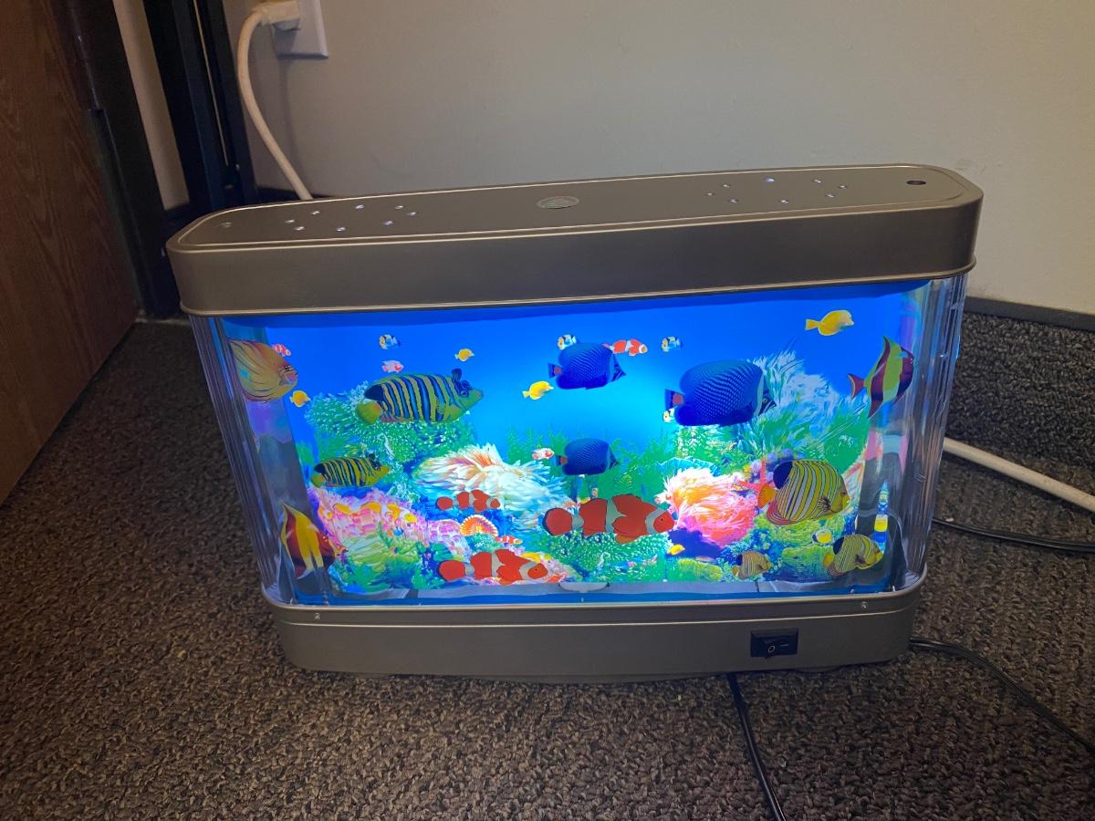 Light Up Rotating Fish Tank Aquarium Lamp Light EstateSales