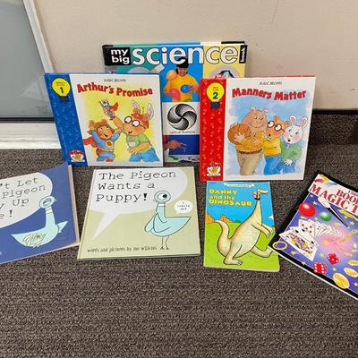 Mixed Lot of Young Reader Books