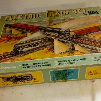 LOT 181    OLD MARX ELECTRIC TRAIN SET