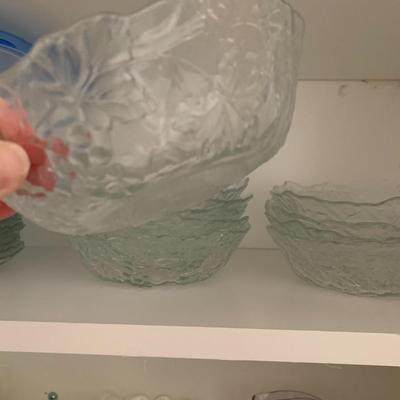 Set of 9 cereal bowls Frosted glass about 6 inches across