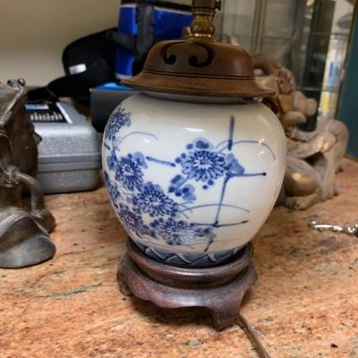 Chinese Ginger Jar Lamp 18 inches tall