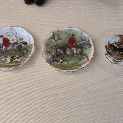 Collection of Hunter Themed Items includes Painted Tiles, Crown Victorian Mugs, and Fine China Plates