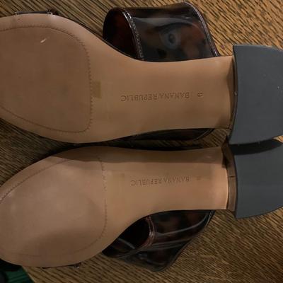 Banana Republic slides