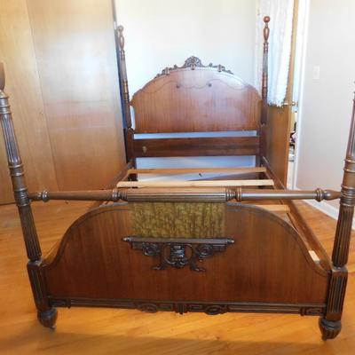 GORGEOUS AND UNIQUE ANTIQUE FULL SIZE FOUR POSTER BED FRAME