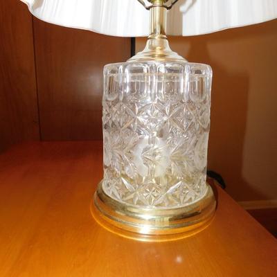 GLASS LAMP AND CHEST OF DRAWERS