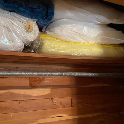 Closet Contents Lot