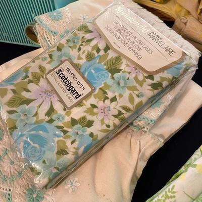 Vintage Linen Lot