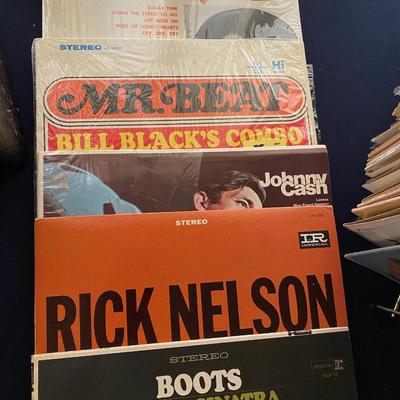 Vintage Vinyl Album, Radio Lot