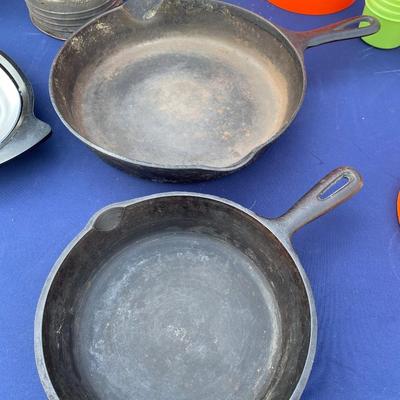 Tupperware, Cast Iron and Vintage Collectible Lot