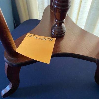 Corner Chair, Accent Table lot
