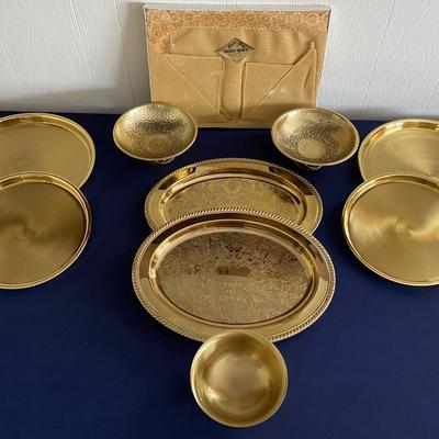 Brass Serving Lot