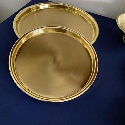 Brass Serving Lot
