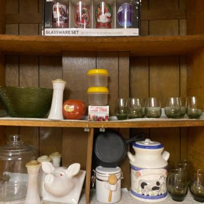 Kitchen Cabinet Contents Lot