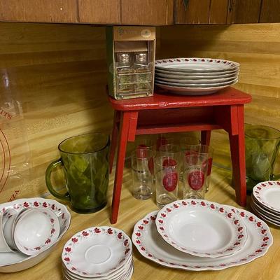 Kitchen Glassware Lot
