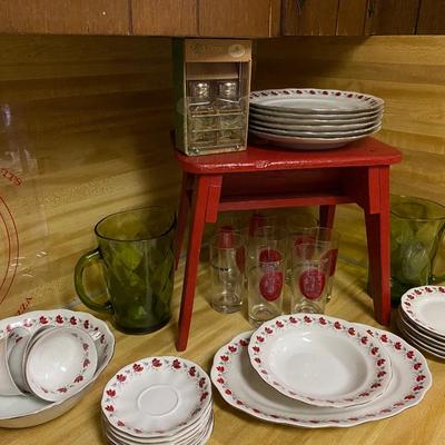 Kitchen Glassware Lot