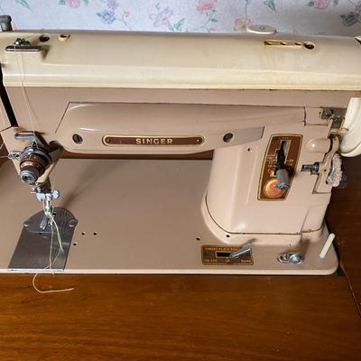 Mid Century Modern Singer Sewing Machine in Cabinet