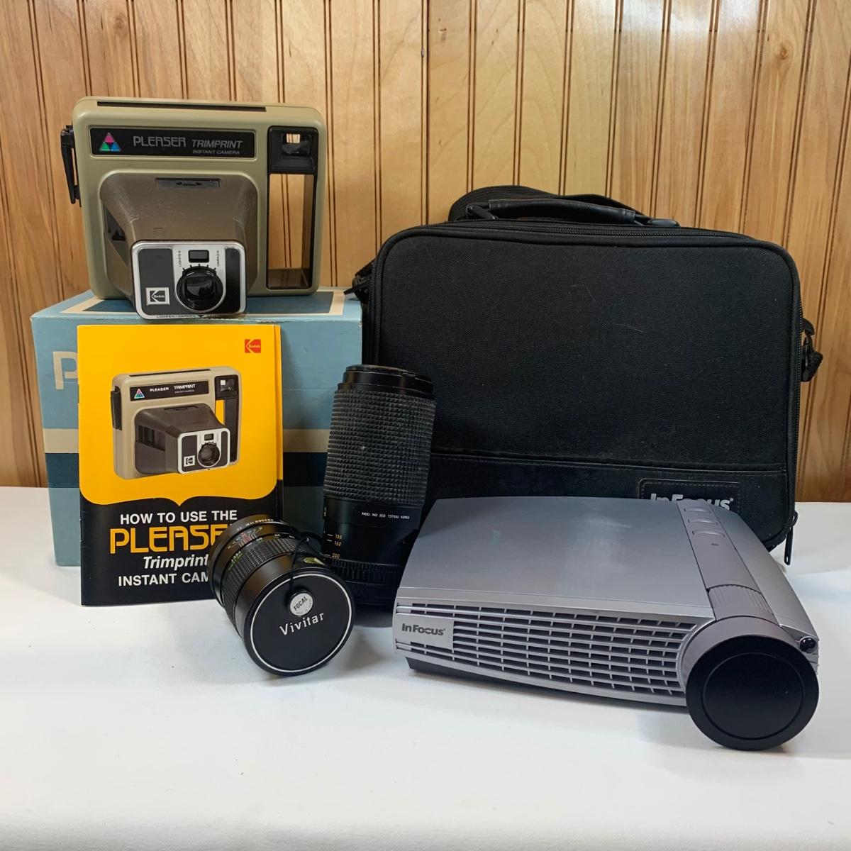 LOT 72 Kodak Pleaser Trim Print Instant Camera, In focus Model LP130