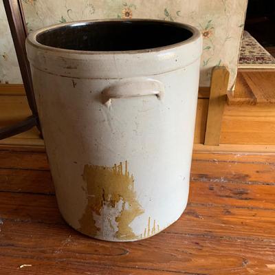 LOT 23R:  Vintage  Stoneware 10 Gallon Crock