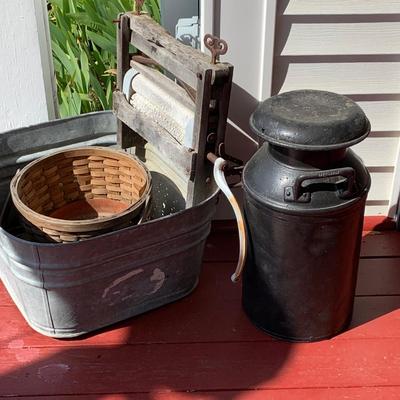 LOT 35R:  Antique Hand-Crank Clothes Wringer Wash w/Wash Tub & Milk Can