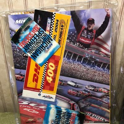 LOT69M: NASCAR Racing Programs & Souvenirs: Michigan International Speedway, Dover Downs, Martinsville Speedway