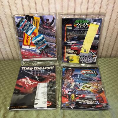 LOT69M: NASCAR Racing Programs & Souvenirs: Michigan International Speedway, Dover Downs, Martinsville Speedway