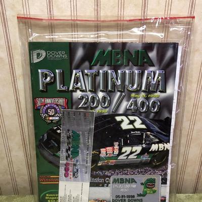 LOT71M: NASCAR Racing Programs & Souvenirs: 44th Daytona 500, MBNA Platinum 200/400, Batman Begins 400