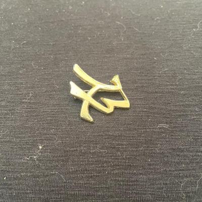 Vtg Chinese character brooch. 1.5â€
