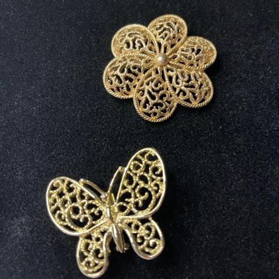 Two stunning vintage brooches!!