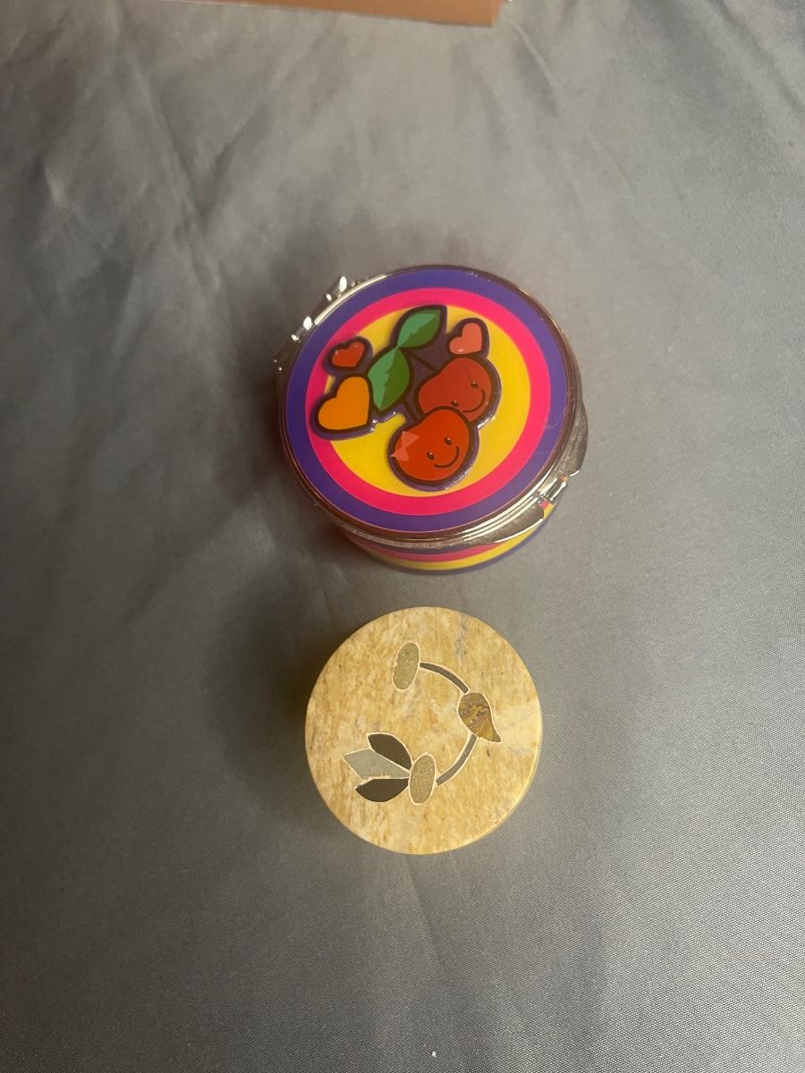 Pill Containers EstateSales pill-containers-estatesales